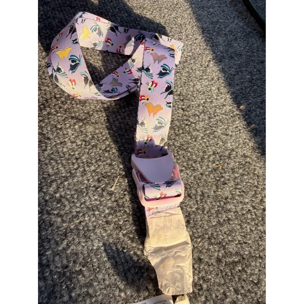 Vera Bradley Wide Lanyard with Speed Clip Lavender Butterflies 28107-V59 New